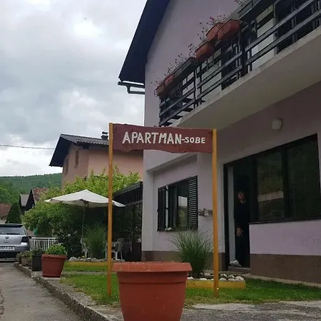 Vila Crni * Кулен Вакуф